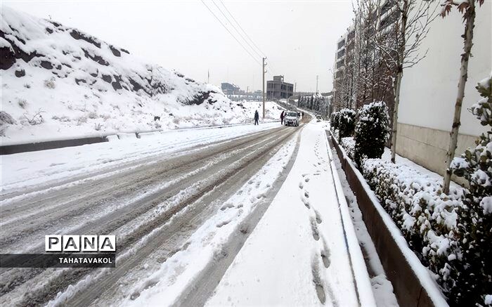 بارش برف و باران در جاده‌های ۲۵ استان