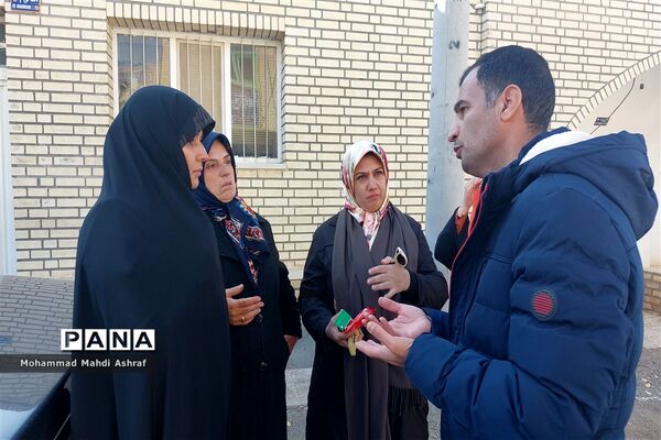 سفرکاروان خدمت شهرستان نایین به روستا دهستان بافران