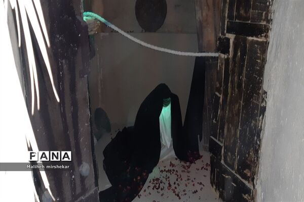نمایشگاه «یاس کبود» در زابل