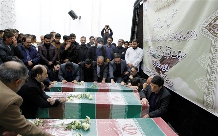 برگزاری محفل انس با قرآن در جوار شهدای گمنام