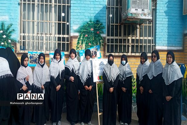 تشییع شهید گمنام در دبیرستان ام‌سلمه در ناحیه چهار مشهد مقدس
