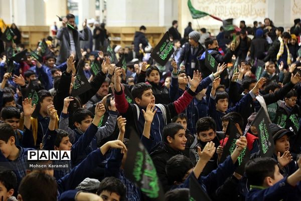 اجتماع دانش‌آموزی «نوگلان فاطمی» در حرم حضرت معصومه(س)