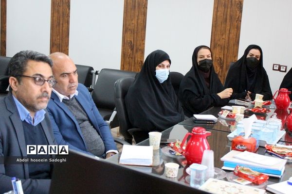 نشست مشترک معاونت آموزش ابتدایی با مسئولان مدارس راهیان کوثر استان بوشهر