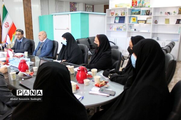 نشست مشترک معاونت آموزش ابتدایی با مسئولان مدارس راهیان کوثر استان بوشهر
