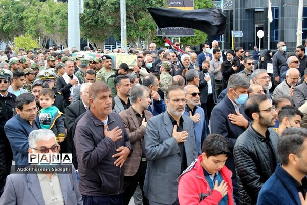 تشییع پیکر 3 شهید گمنام دفاع مقدس در بوشهر