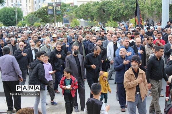 تشییع پیکر 3 شهید گمنام دفاع مقدس در بوشهر