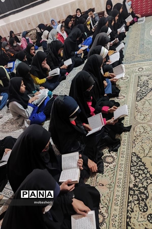 مراسم عزاداری شهادت حضرت زهرا (س) در دبستان دخترانه فرزندان میهن