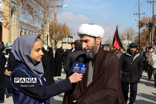 تشییع پیکر هفت شهید گمنام در کرمانشـاه