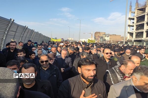 تشییع و وداع با پیکر مطهر شهدای گمنام در کرج