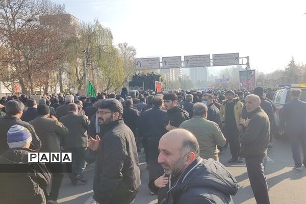 تشییع و وداع با پیکر مطهر شهدای گمنام در کرج