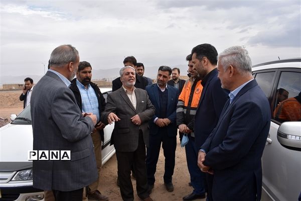 بازدیدمشاوراقتصادی استاندار و مدیر سازمان برنامه وبودجه استان از پروژه های اقتصادی و عمرانی بهاباد