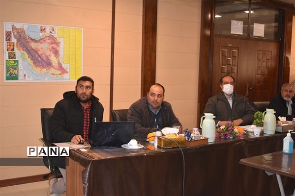 بازدیدمشاوراقتصادی استاندار و مدیر سازمان برنامه وبودجه استان از پروژه های اقتصادی و عمرانی بهاباد