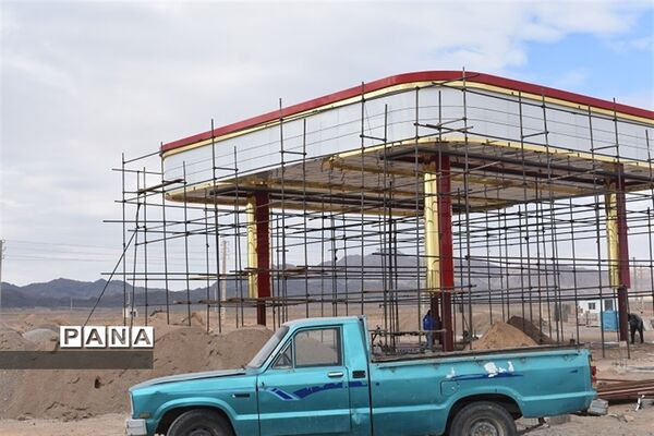 بازدیدمشاوراقتصادی استاندار و مدیر سازمان برنامه وبودجه استان از پروژه های اقتصادی و عمرانی بهاباد