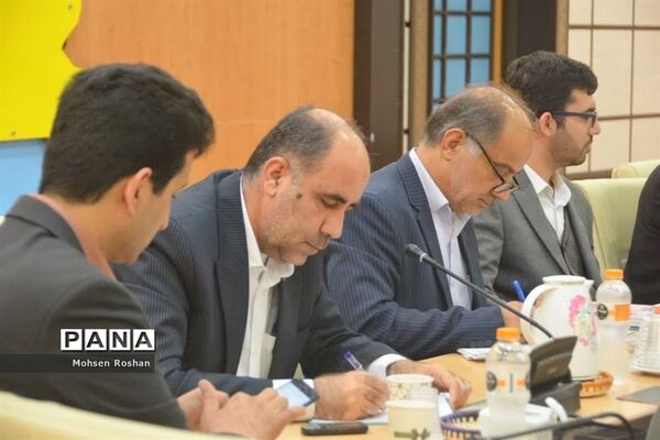 نشست شورای پشتیبانی سواد‌آموزی استان بوشهر