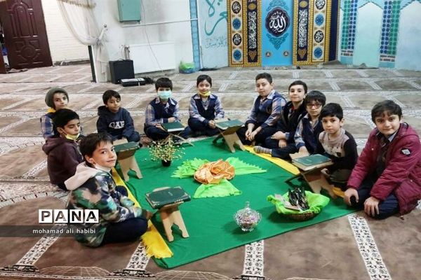 برگزاری مسابقات قرآن در مدرسه شاهد اشرفی اصفهانی