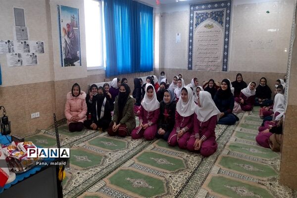 اجرای برنامه‌های مذهبی مدارس ملارد در ایام فاطمیه