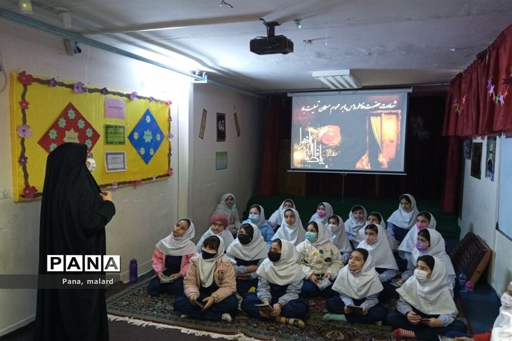اجرای برنامه‌های مذهبی مدارس ملارد در ایام فاطمیه