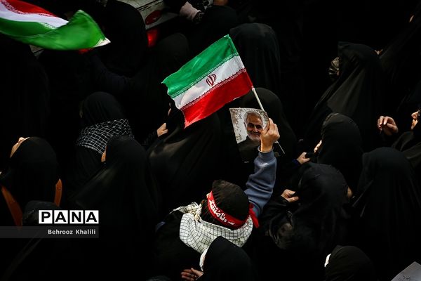 تشییع پیکر ۲۰۰ شهید گمنام دفاع مقدس در تهران