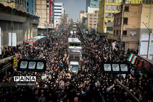 تشییع پیکر ۲۰۰ شهید گمنام دفاع مقدس در تهران