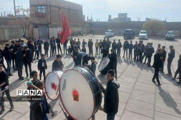 دانش‌آموزان کندر در سوگ حضرت فاطمه زهرا(س)