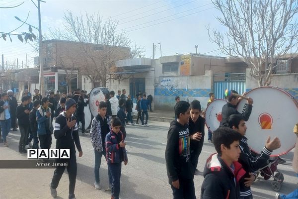 دانش‌آموزان کندر در سوگ حضرت فاطمه زهرا(س)