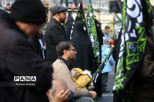 اجتماع فاطمیون در میدان هفت تیر