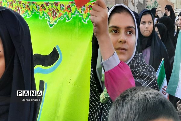 استقبال نوجوانان و جوانان بافقی از شهید گمنام