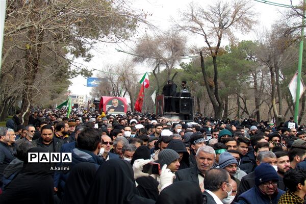 تشییع پیکر پاک شهدا گمنام در سالروز شهادت حضرت زهرا (س) در اصفهان