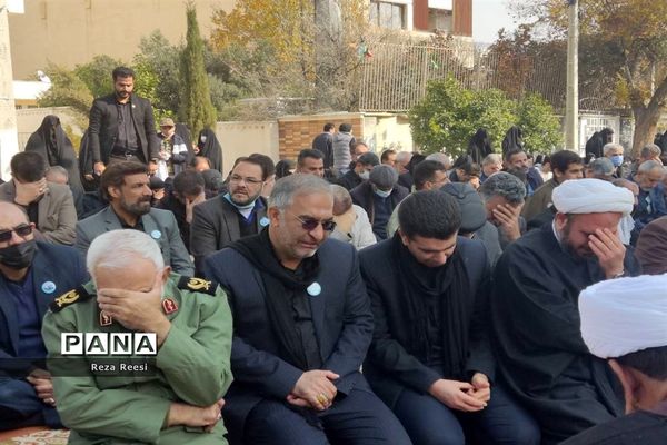 مراسم تشییع شهید گمنام دانش‌آموز در روز شهادت حضرت فاطمه (س) در فارس