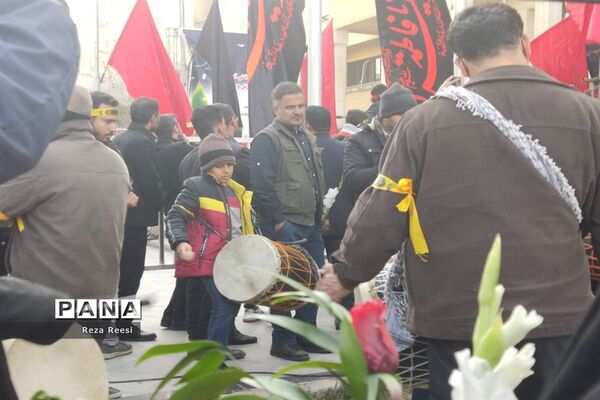 مراسم تشییع شهید گمنام دانش‌آموز در روز شهادت حضرت فاطمه (س) در فارس
