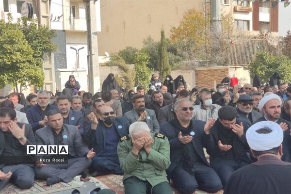 مراسم تشییع شهید گمنام دانش‌آموز در روز شهادت حضرت فاطمه (س) در فارس