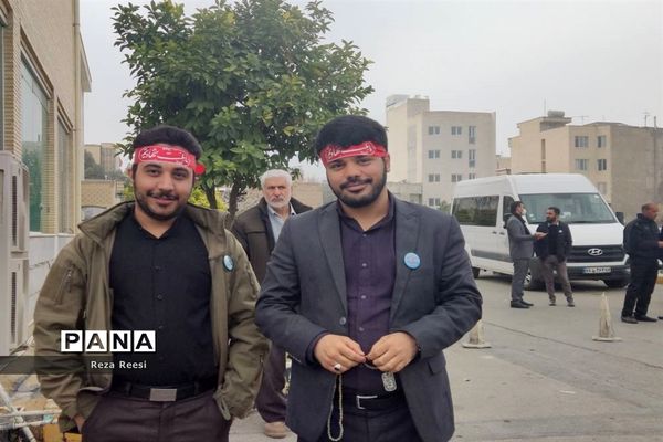 مراسم تشییع شهید گمنام دانش‌آموز در روز شهادت حضرت فاطمه (س) در فارس