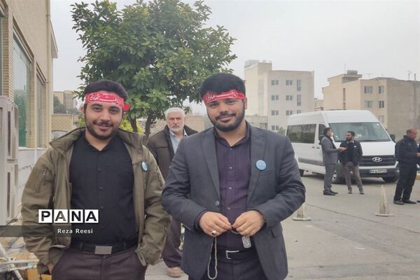 مراسم تشییع شهید گمنام دانش‌آموز در روز شهادت حضرت فاطمه (س) در فارس