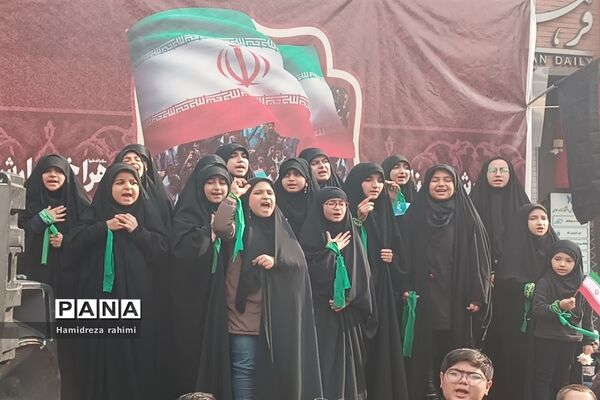 تشییع پیکر مطهر ٢٠٠ شهید گمنام در تهران