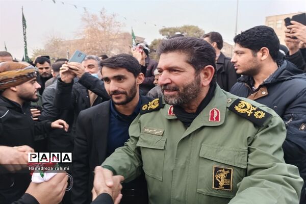 تشییع پیکر مطهر ٢٠٠ شهید گمنام در تهران