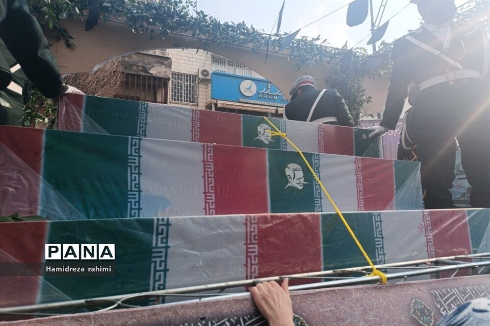 تشییع پیکر مطهر ٢٠٠ شهید گمنام در تهران