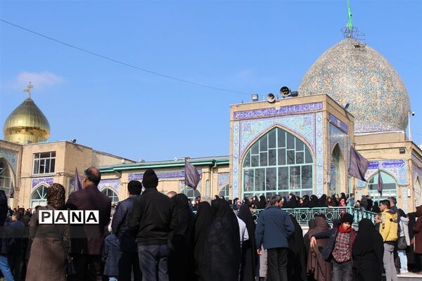 گمنام در میان خاکیان و معروف در افلاکیان
