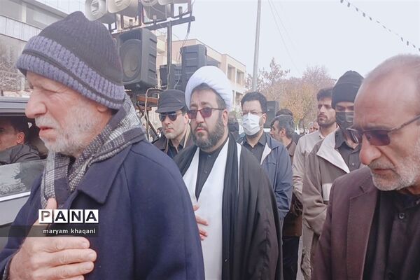 تشییع هشت شهید گمنام در شیراز