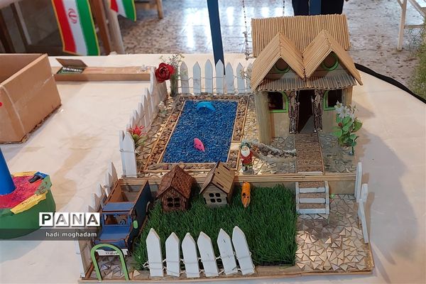 نمایشگاه دست‌سازه‌های کار و فناوری دبیرستان جلیل افشار نژاد