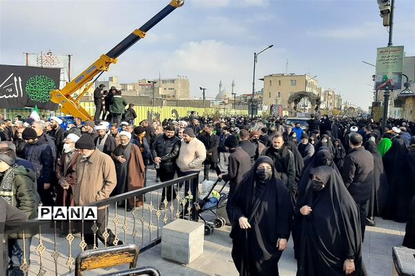 مراسم تشییع پیکر 6 شهید گمنام دفاع مقدس در قم