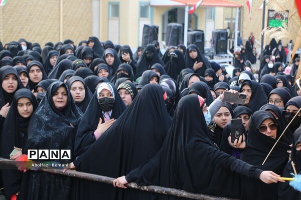 تشییع و خاکسپاری شهید گمنام 16 ساله در دانشگاه فرهنگیان قم