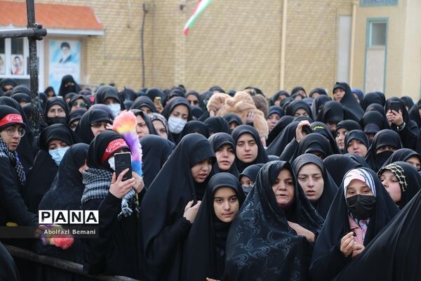 تشییع و خاکسپاری شهید گمنام 16 ساله در دانشگاه فرهنگیان قم