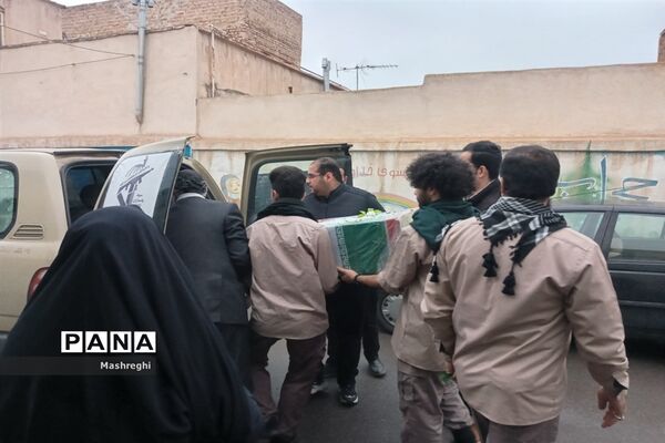 تشییع شهید گمنام در مدارس کاشان