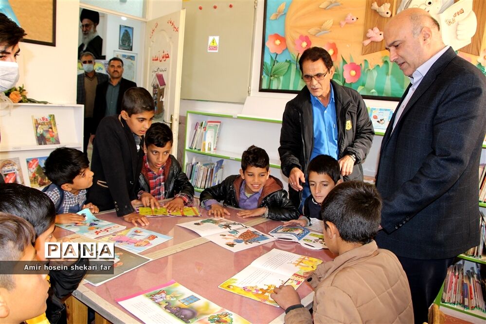افتتاح بخش نوسوادان کتابخانه شهید دهقان ناحیه ۲ یزد