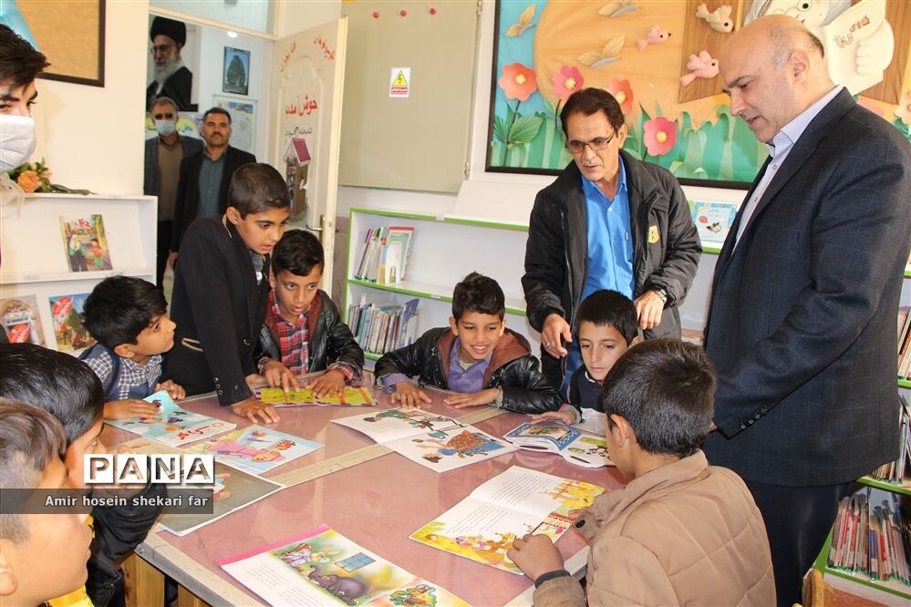 افتتاح بخش نوسوادان کتابخانه شهید دهقان ناحیه ۲ یزد