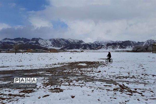 روز برفی در آباده