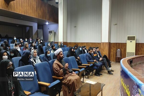 همایش دانش‌آموزان تراز انقلاب اسلامی در بوشهر