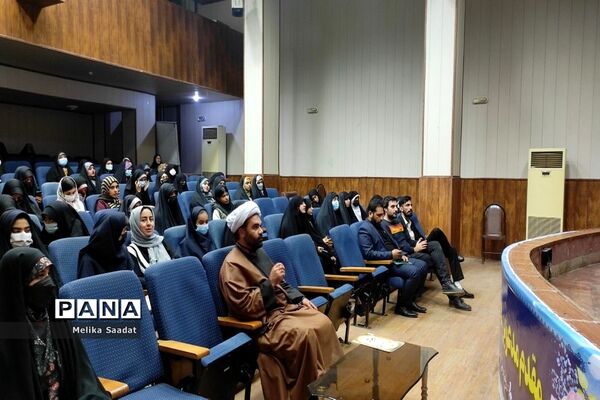 همایش دانش‌آموزان تراز انقلاب اسلامی در بوشهر