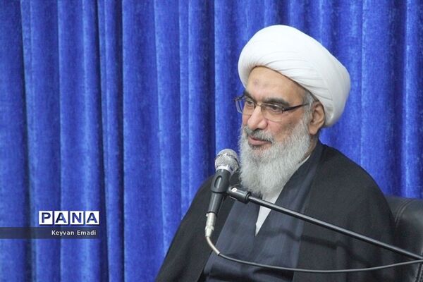 دیدار اعضای تیم ملی فوتبال ساحلی با نماینده ولی فقیه در استان بوشهر