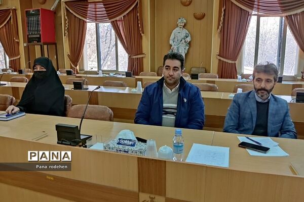نشست مشترک کارگروه اشتغال و شورای مهارت در شهرستان دماوند